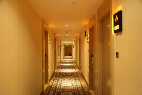 Zhengfa Hotel Shenzhen (Dongmen Hubei Subway Station)