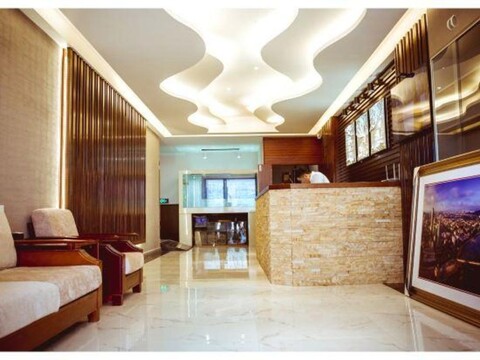 Tianhaige Holiday Hotel (Qingdao Zhanqiao Railway Station)