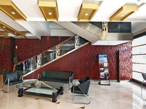 123 Jiman Chain Hotel (Shanghai Daning International Wuwei East Road Subway Station Branch)