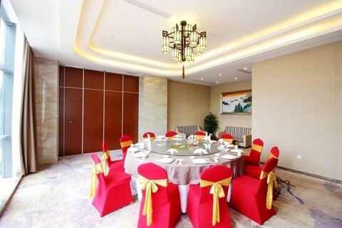 Huaxi Garden Hotel (Qingdao Liuting Airport)