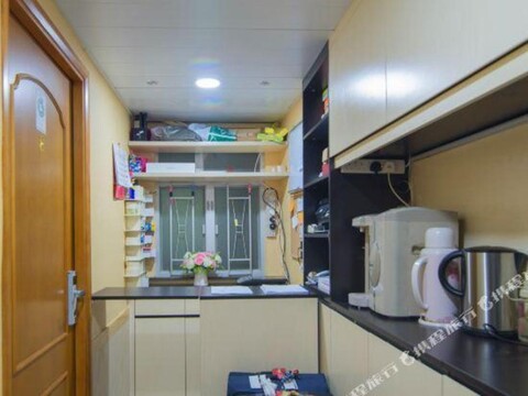 WIDE EVER HOSTEL (Mongkok MTR Exit E1)