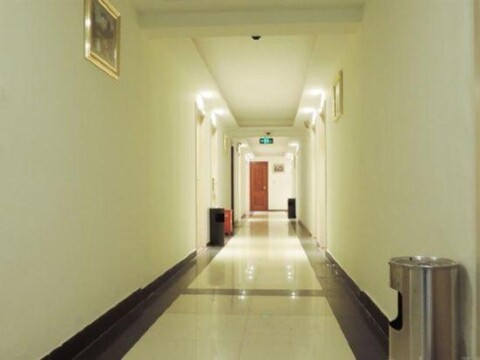 Shanghai Lixiang Hotel (Shuichan Road Subway Station)