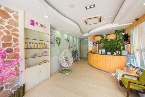 Express 8 Hotel (Shenzhen International Convention and Exhibition Center Shangnan Branch)