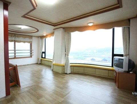 Wang Geon Village Pension