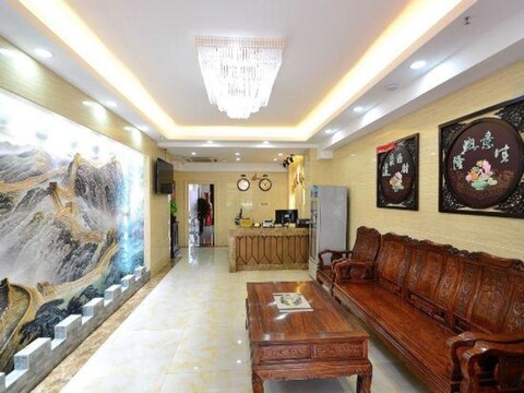 Park Hyatt Holiday Inn