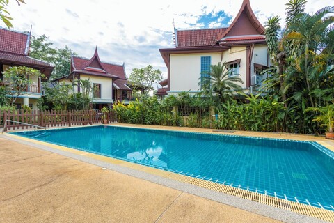 매력적인 타이 스타일 빌라 V114