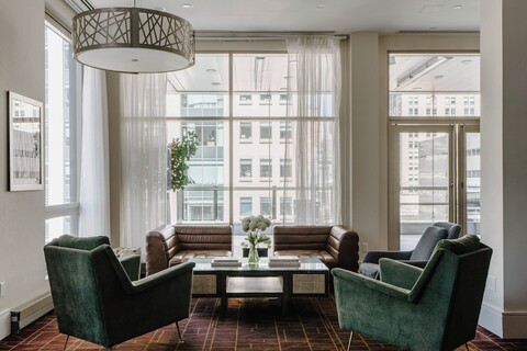 클럽 쿼터스 호텔, 그랜드 센트럴