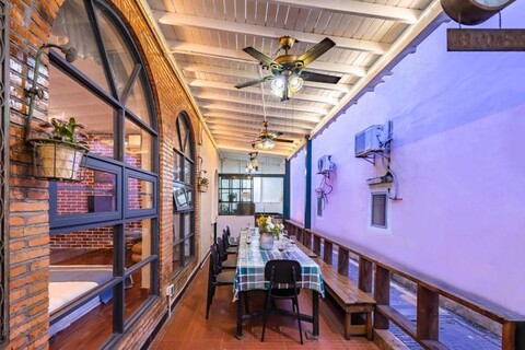 Shenzhen Jiaochangwei European castle Homestay