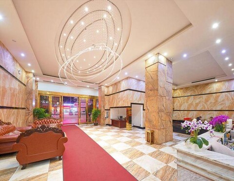 Baihua Hotel (Guangzhou North Railway Station Huaguoshan Park Metro Station Branch)