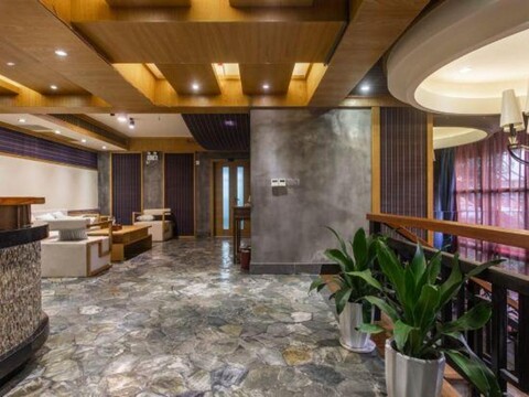 Yuansu Apartment (Shenzhen Bus Terminal)