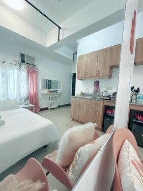 Budget Sweet Escape at San Marino Residences