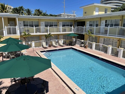 비치 플레이스 호텔