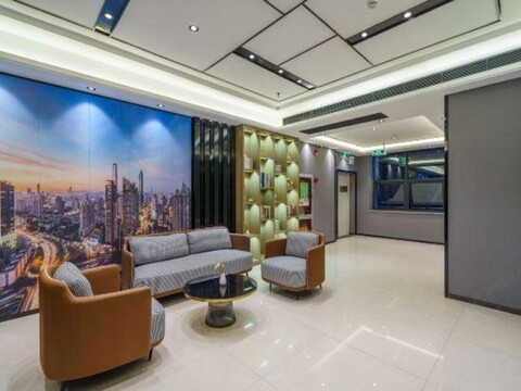 Green Carrier Hotel (Shenzhen Nanshan Coast Chengnan Oil Store)