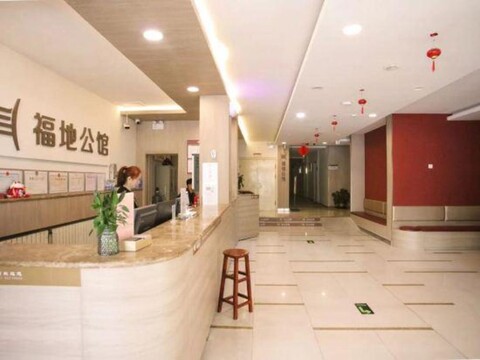 Grace Inn (Jinan Yuhan Road Provincial Sports Center Shungeng International Convention)