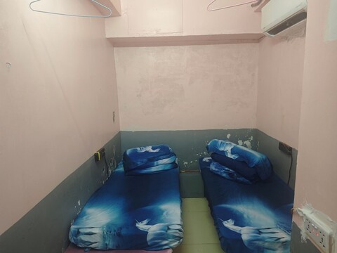 마스터 인 - 호스텔