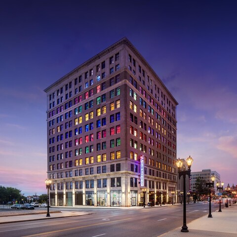 앙가드 아트 호텔 세인트루이스, 테이프스트리 컬렉션 바이 힐튼