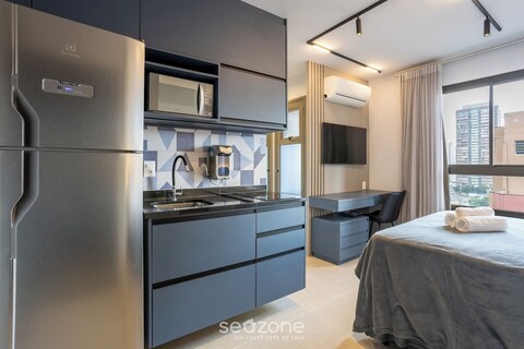 지하철 근처의 실용적인 스튜디오 Gba908