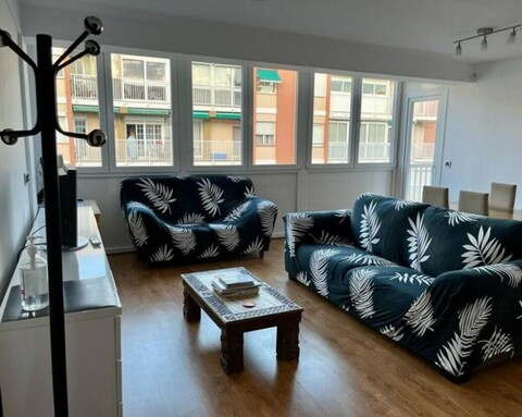 피라 및 시티 센터 근처의 넓은 아파트먼트