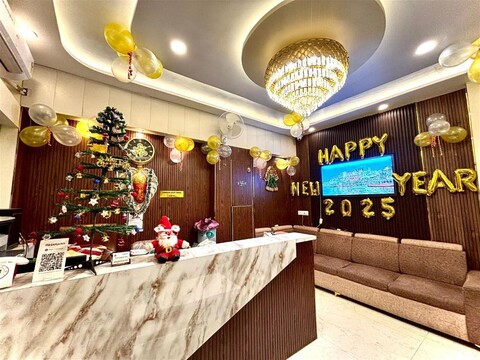 HOTEL VIA GANGA INN ! VARANASI ! FULLY AIR-CONDITIONED HOTEL AT PRIME LOCATION WITH ROOFTOP GANGES V