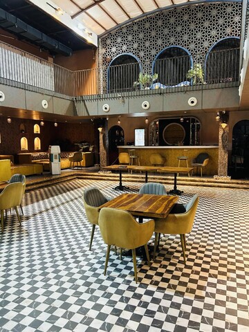 RAJLAXMI HOTEL - Free Airport Pickup and Drop