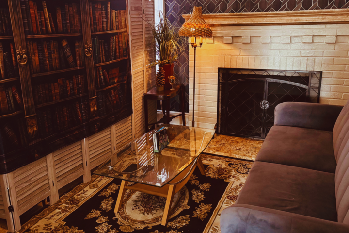 room detail thumbnail 1