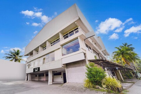 Super Hotel O Vazhakkala