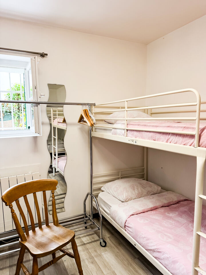 room detail thumbnail 0
