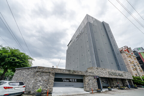 김해 어방동 아모르호텔