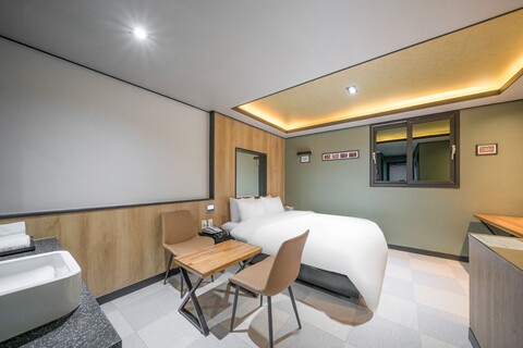 포항 구룡포 마린스테이