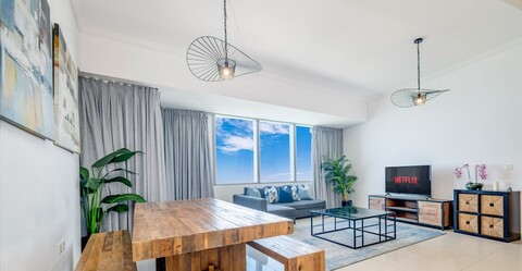 럭스 더 스카이 뷰 스위트 두바이 마리나