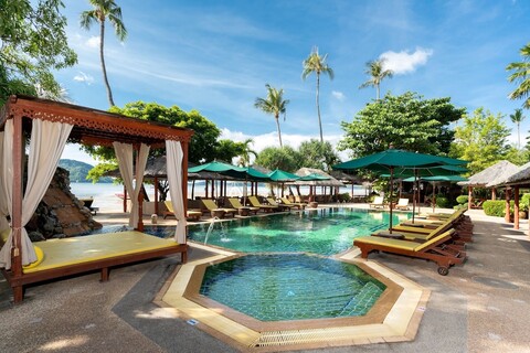 프렌드쉽 비치 리조트 & 앳만자이 웰니스 스파