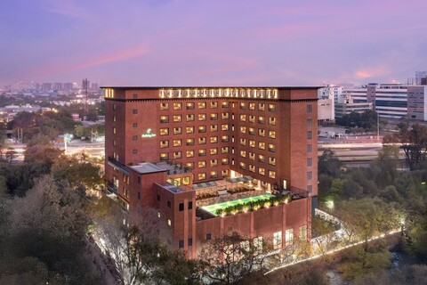 홀리데이 인 구르가온 NH8 바이 IHG