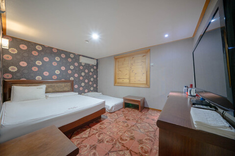 부산 초읍 알리바바(본관)