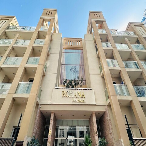 모던 1베드룸, 수영장 및 주차장 있음, 록사나 레지던스