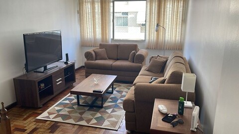 레블론 해변에서 700m, 와이파이와 에어컨 있는 아파트