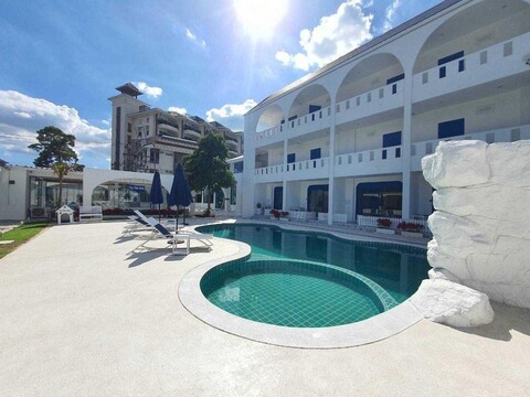 투 더 씨 바이 벨빌라