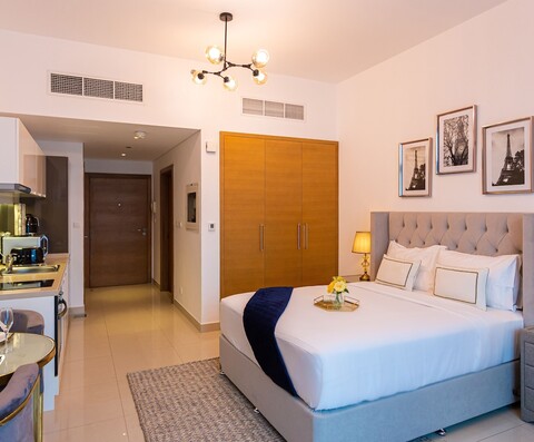 웨스트민스터 클라렌 타워 - 시내