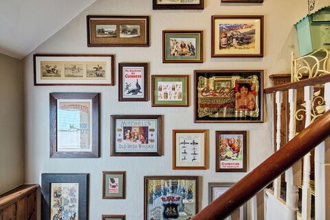 더 크라운 펍 & 게스트하우스