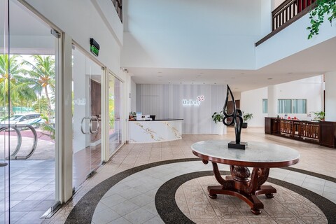 훌훌레 아일랜드 호텔, 프라이빗 비치 이용 가능 및 공항 픽업과 드롭