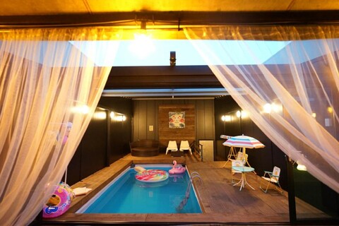 플로레스타 풀빌라 글램핑