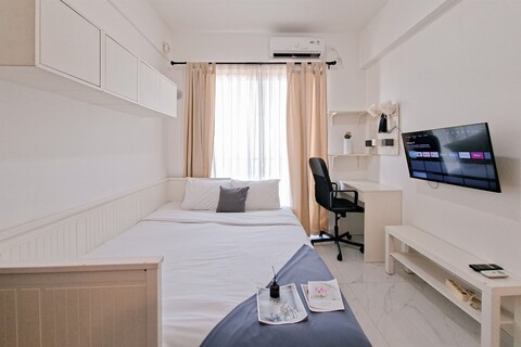 스카이 하우스 BSD의 몰 옆 스튜디오 아파트먼트