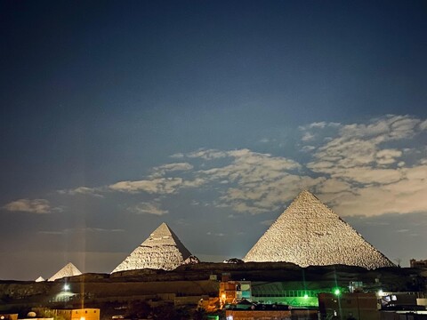 이시스 피라미드 뷰 인