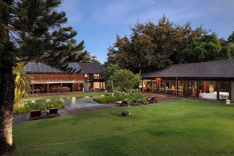 나쿨라의 빌라 아미타