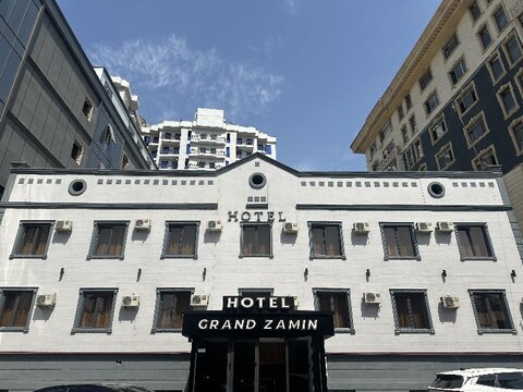 Grand Zamin Hotel
