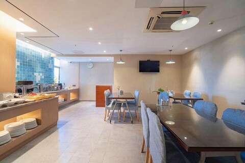 Homeinn · neo (Wuxi Nanchang Ancient Street Qingmingqiao Subway Station)