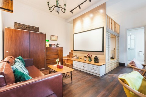 상하이 힐스 & 게피 더 돌스 하우스