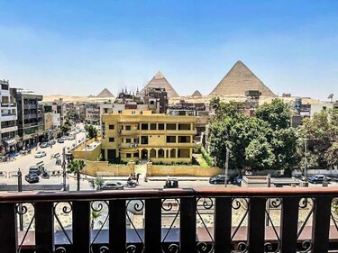 mienta pyramids Hotel