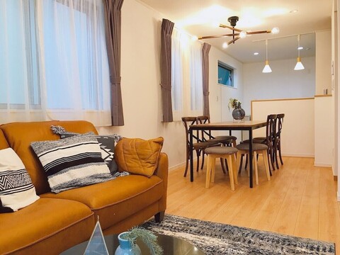 에트랑제 가나메 초