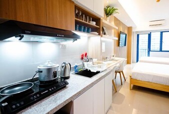 Hotel-Like Staycation 4 near MOA with WiFi & Netflix