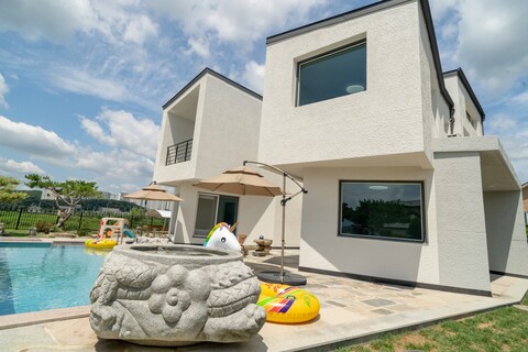 경주 다인풀빌라팬션